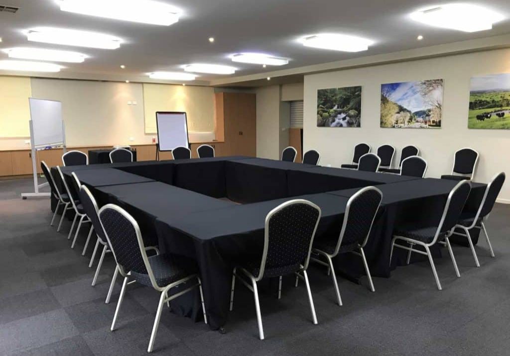 Lardner_Park-Board-Room